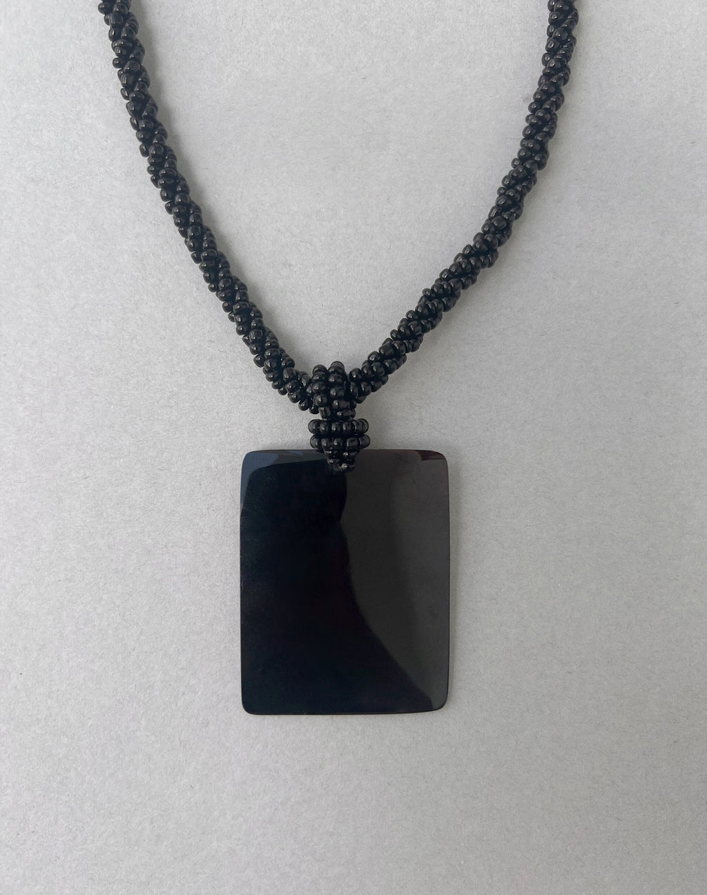 Bara Necklace with Black Rectangle Pendant