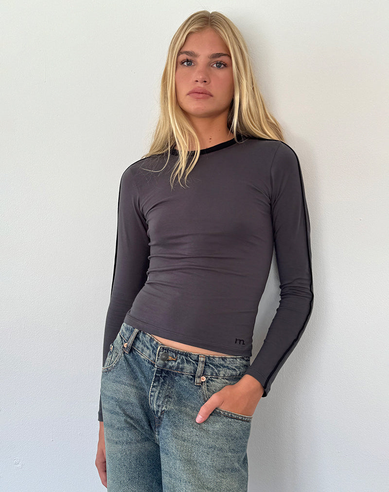 Bonija Long Sleeve Top in Beluga with Black Piping and M Embroidery