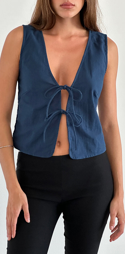 Image of Kayve Tie Front Top in Navy