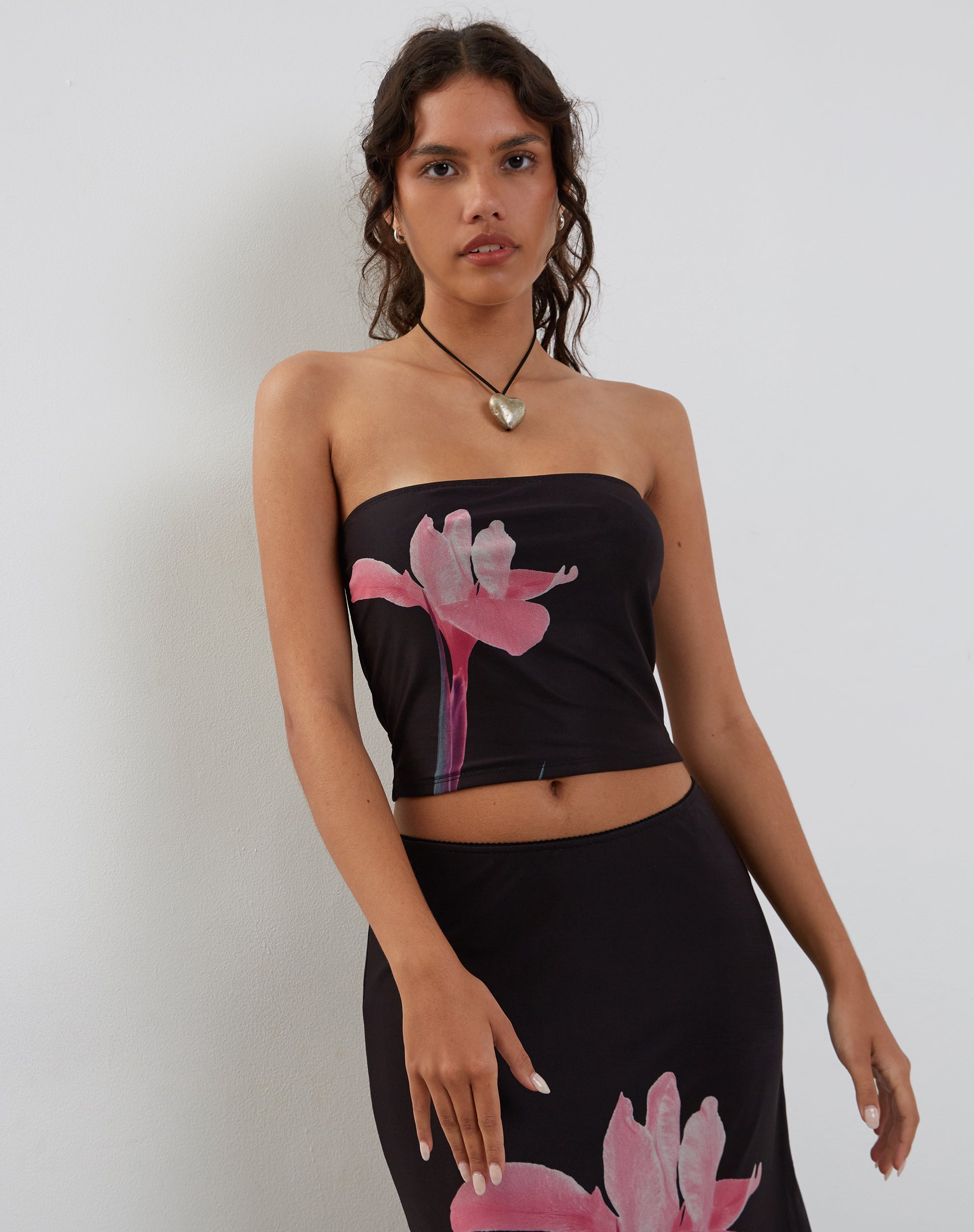 Strapless Top With Floral Appliqué Strapless Top With Floral Appliqué