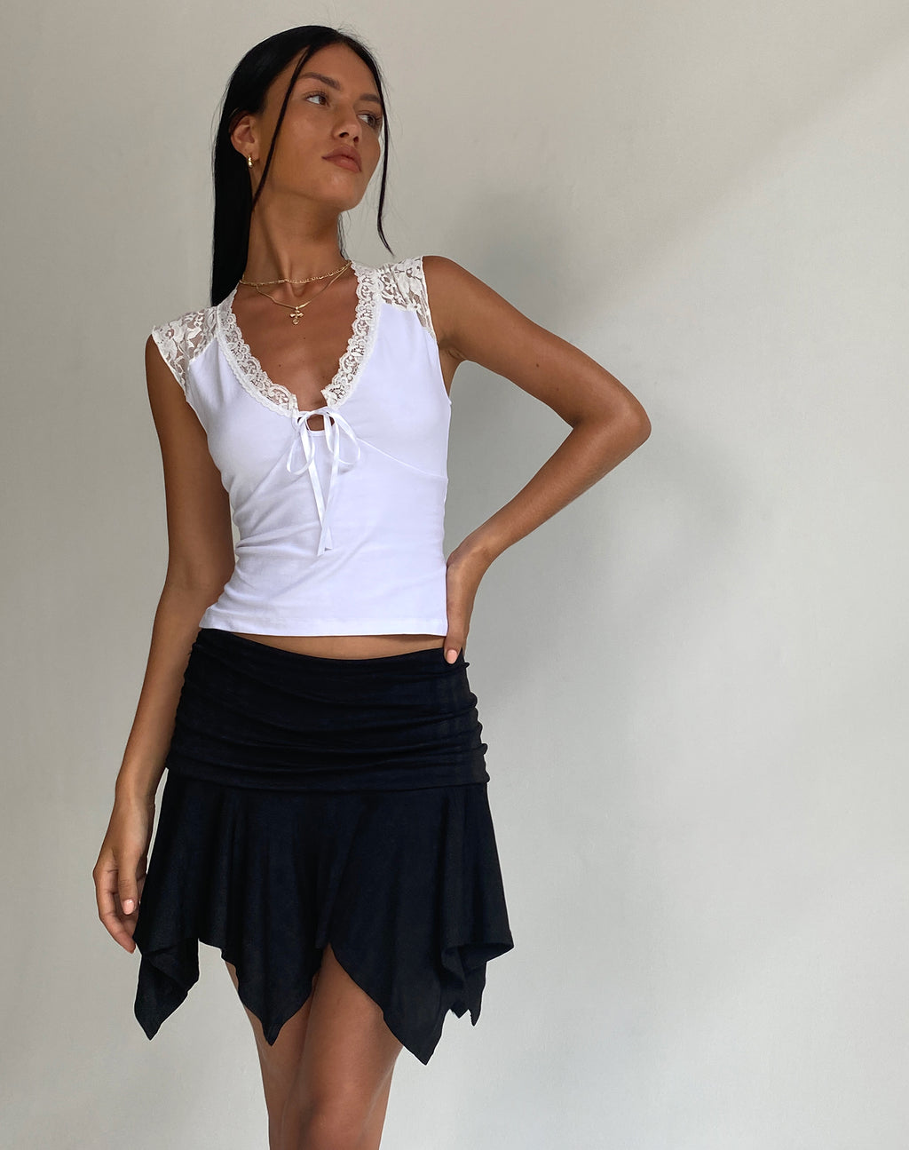 Livina Top in Jersey White Lace