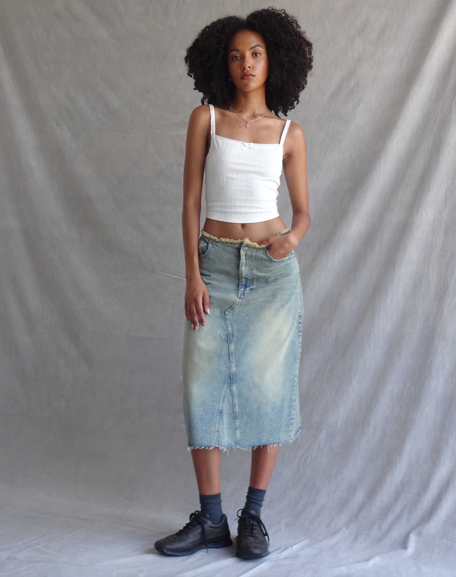 Light blue discount denim skirt outfit