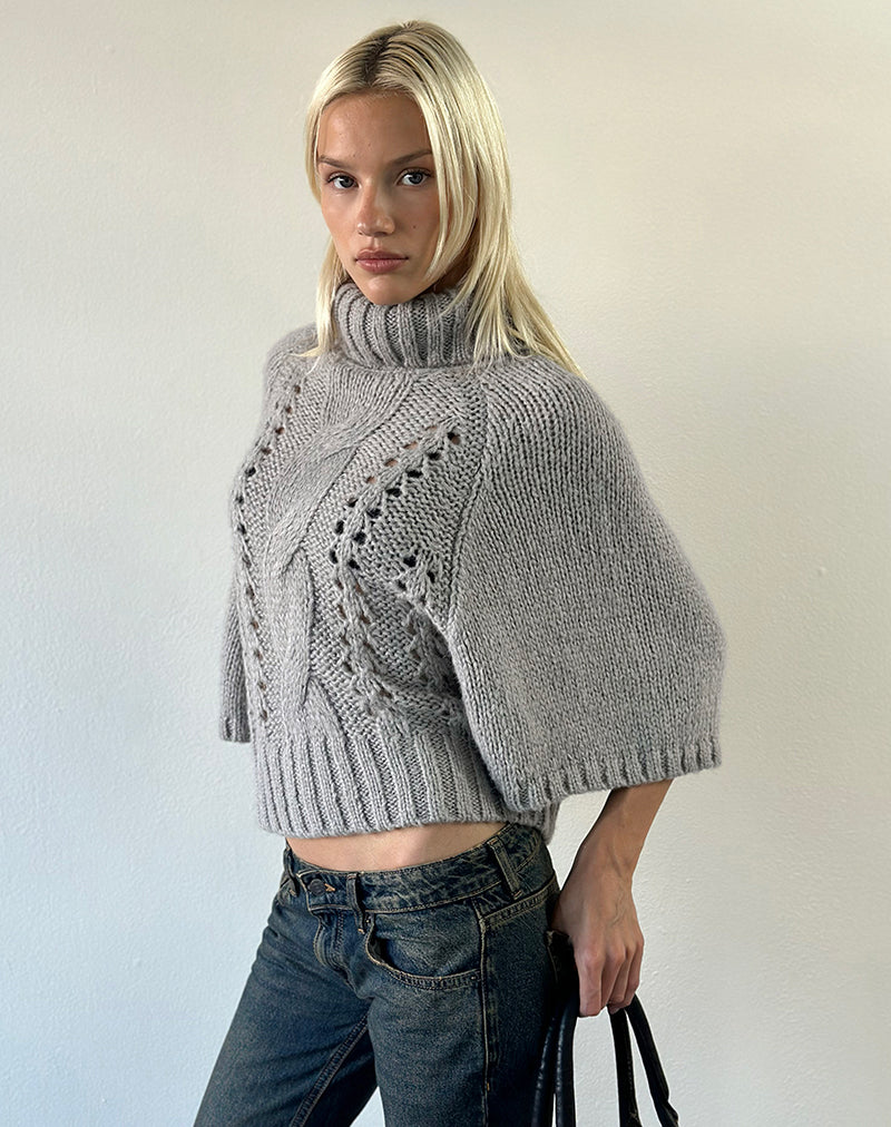 Oswin Jumper in Cable Knit Light Grey