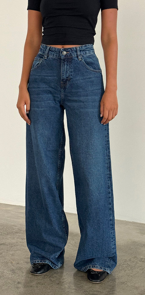 Image of Roomy Extra Wide Jeans in Mid Blue Used