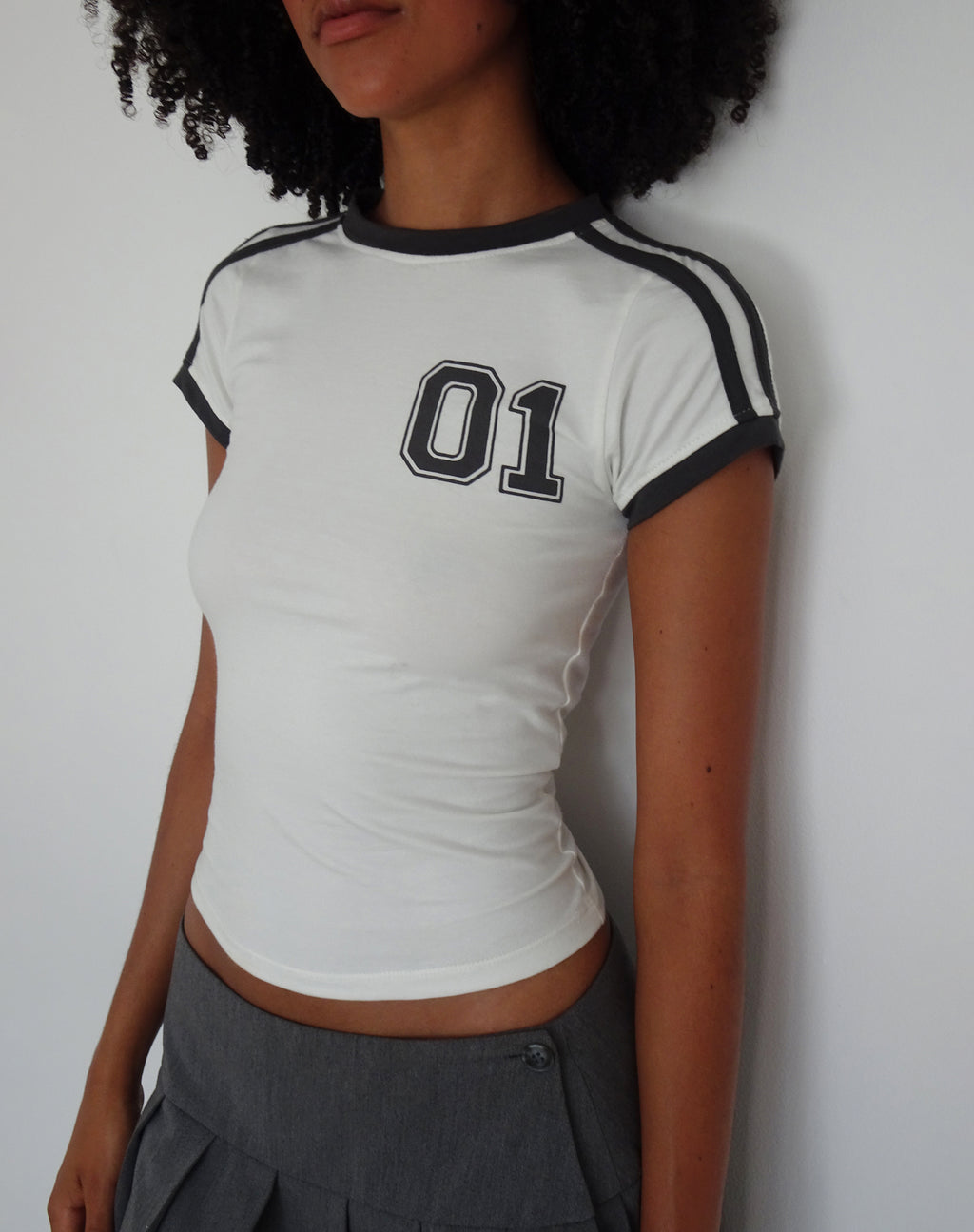 Salda Sporty Tee in Off White with Contrast Binding