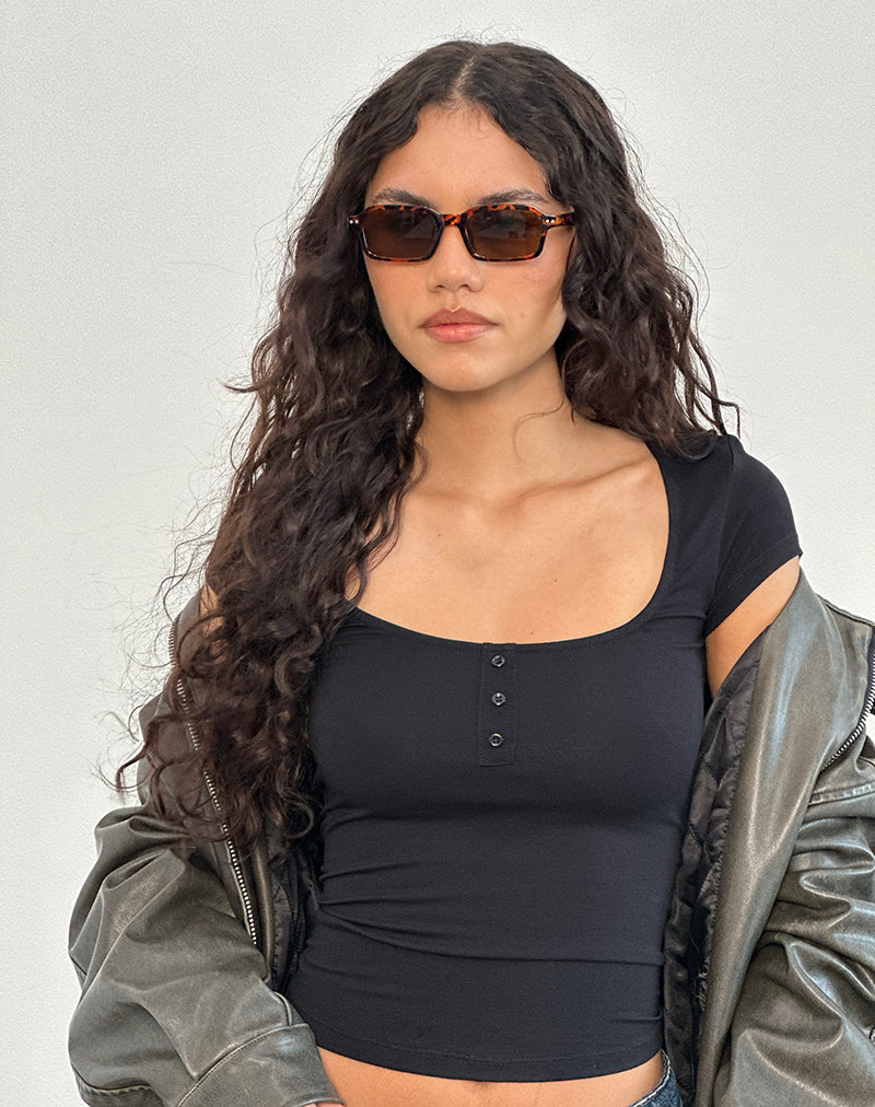 Black Short Sleeve Top | Vibian – motelrocks.com