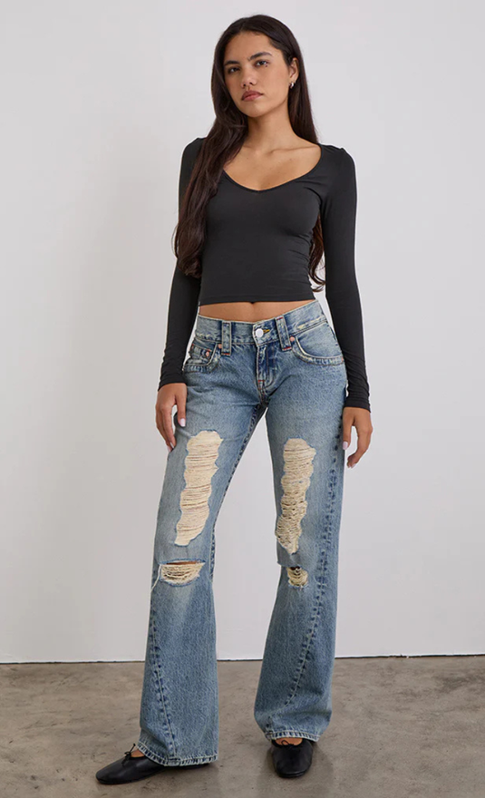 Ripped Low Rise Twisted Seam