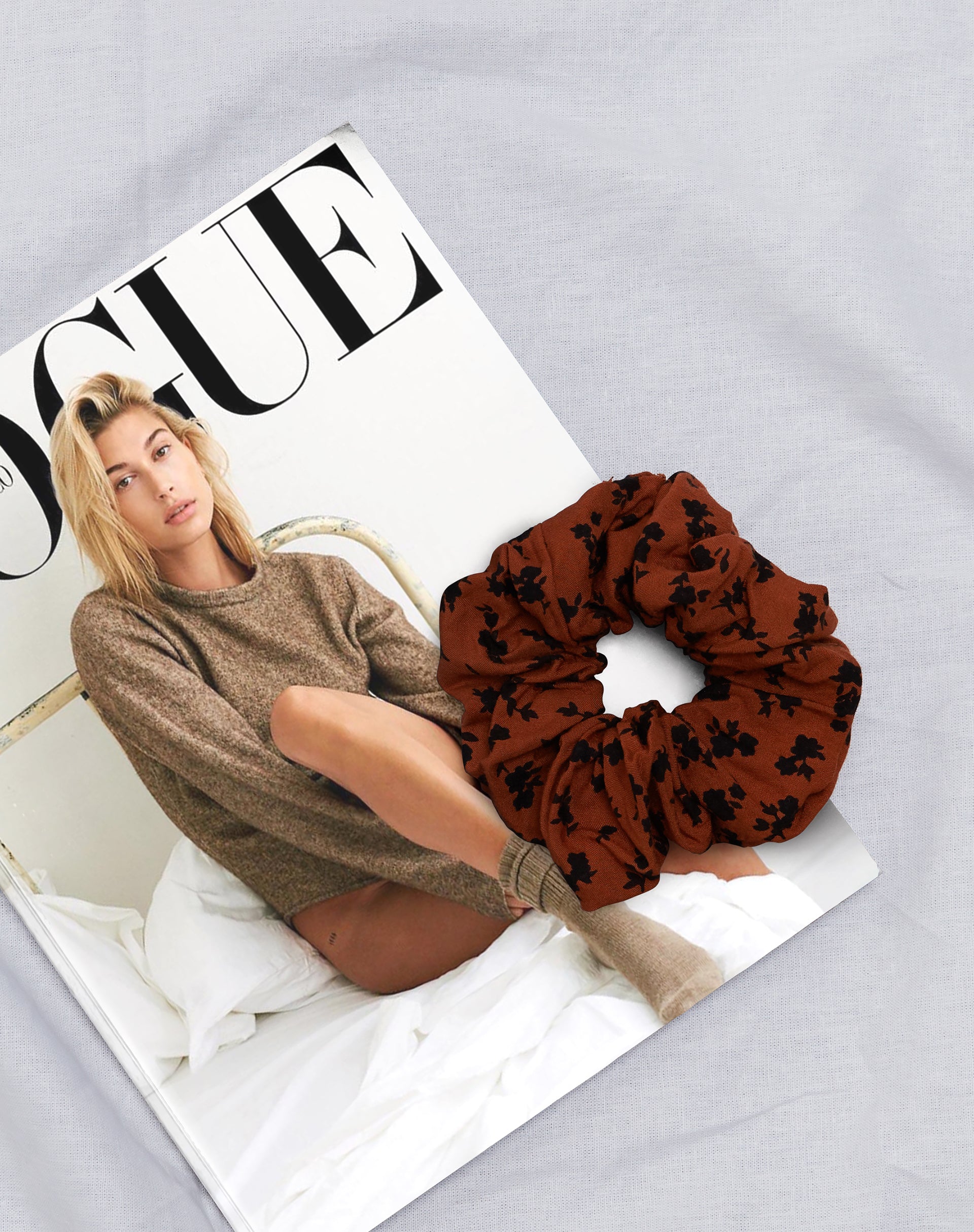 Image of Scrunchie in Dainty Daisy Bombay Brown