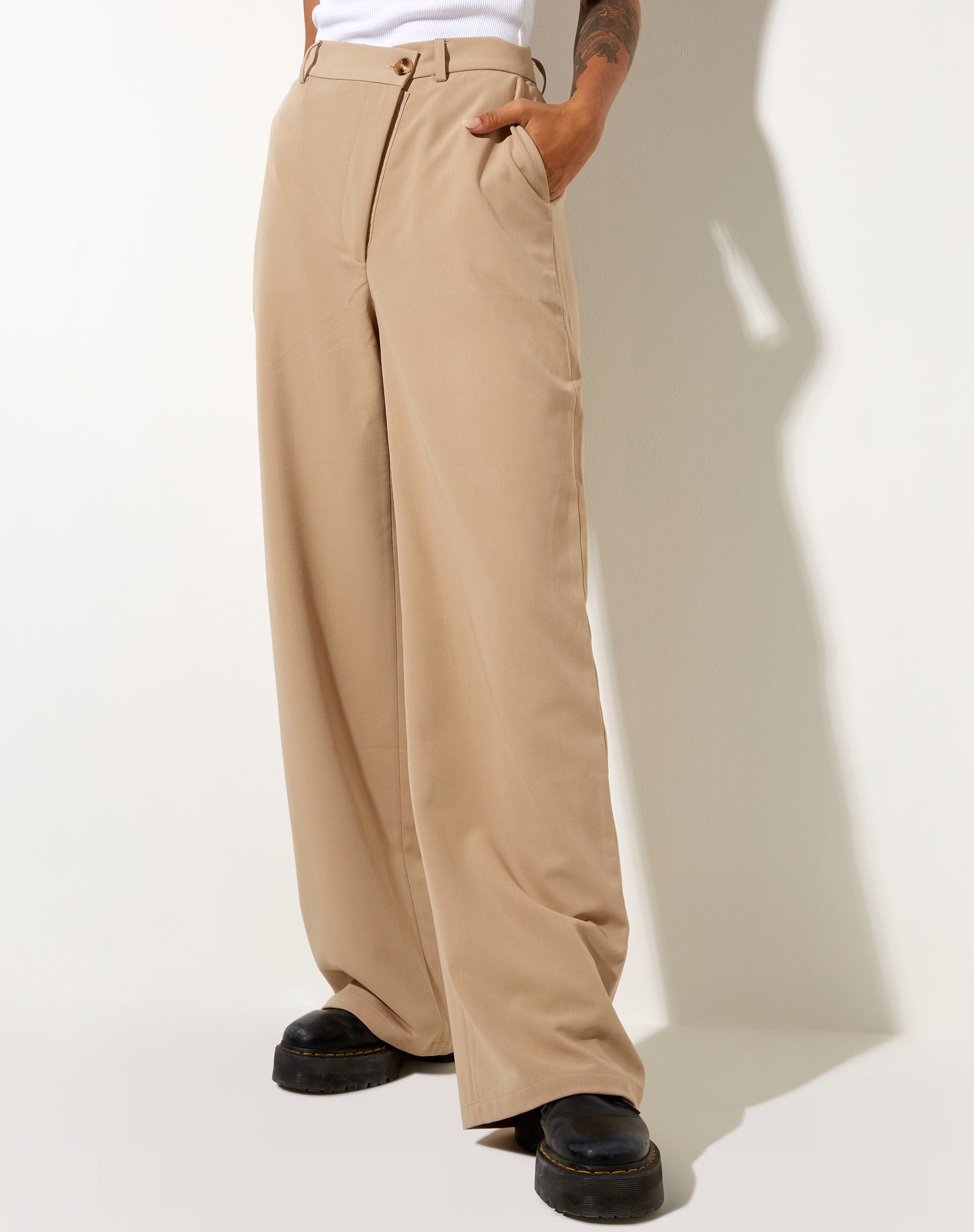 Image of Corby Trouser in Tailoring Tan