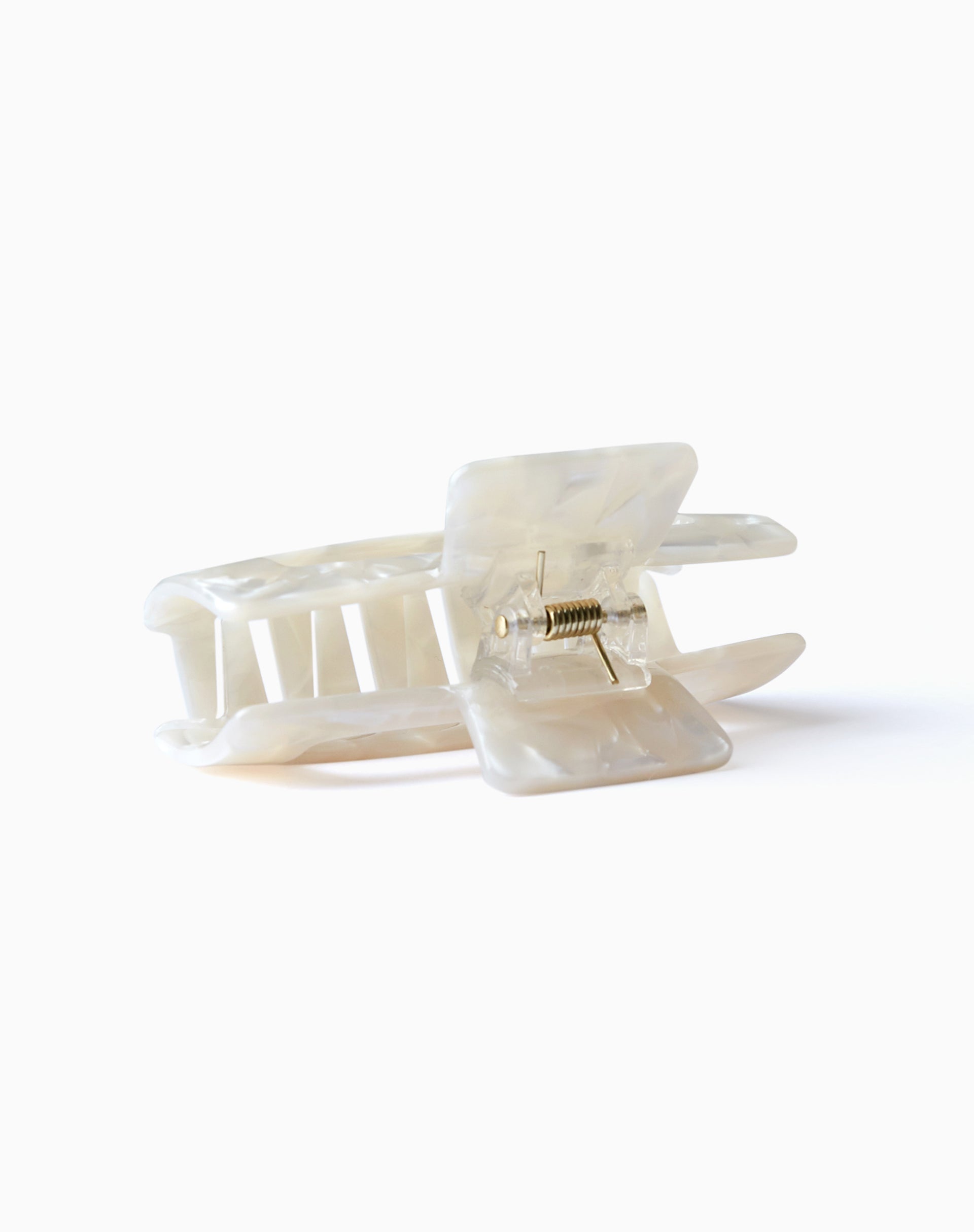Image of Coria Hair Claw in Ivory