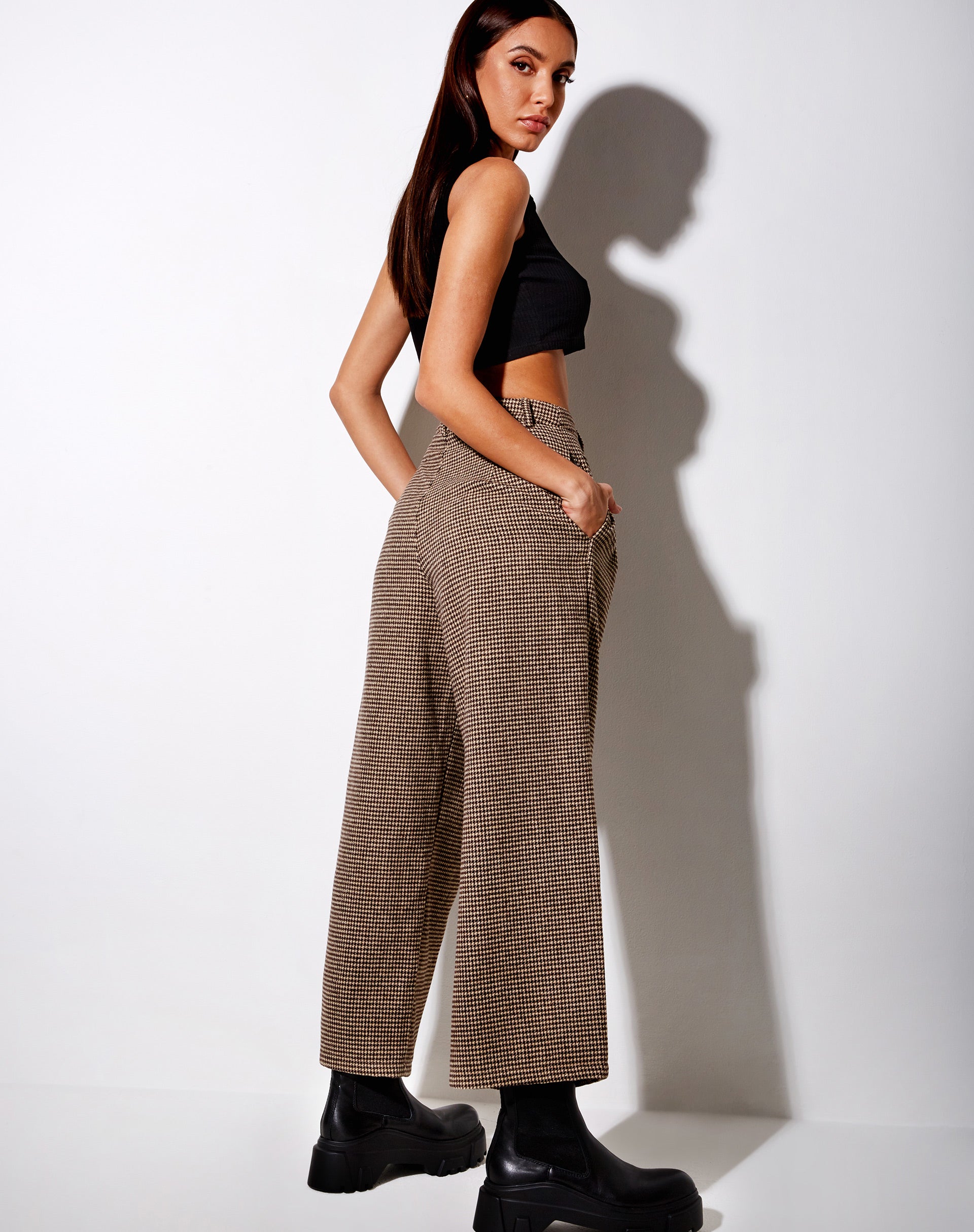 Image of Hatta Culotte Trouser in Houndstooth Brown