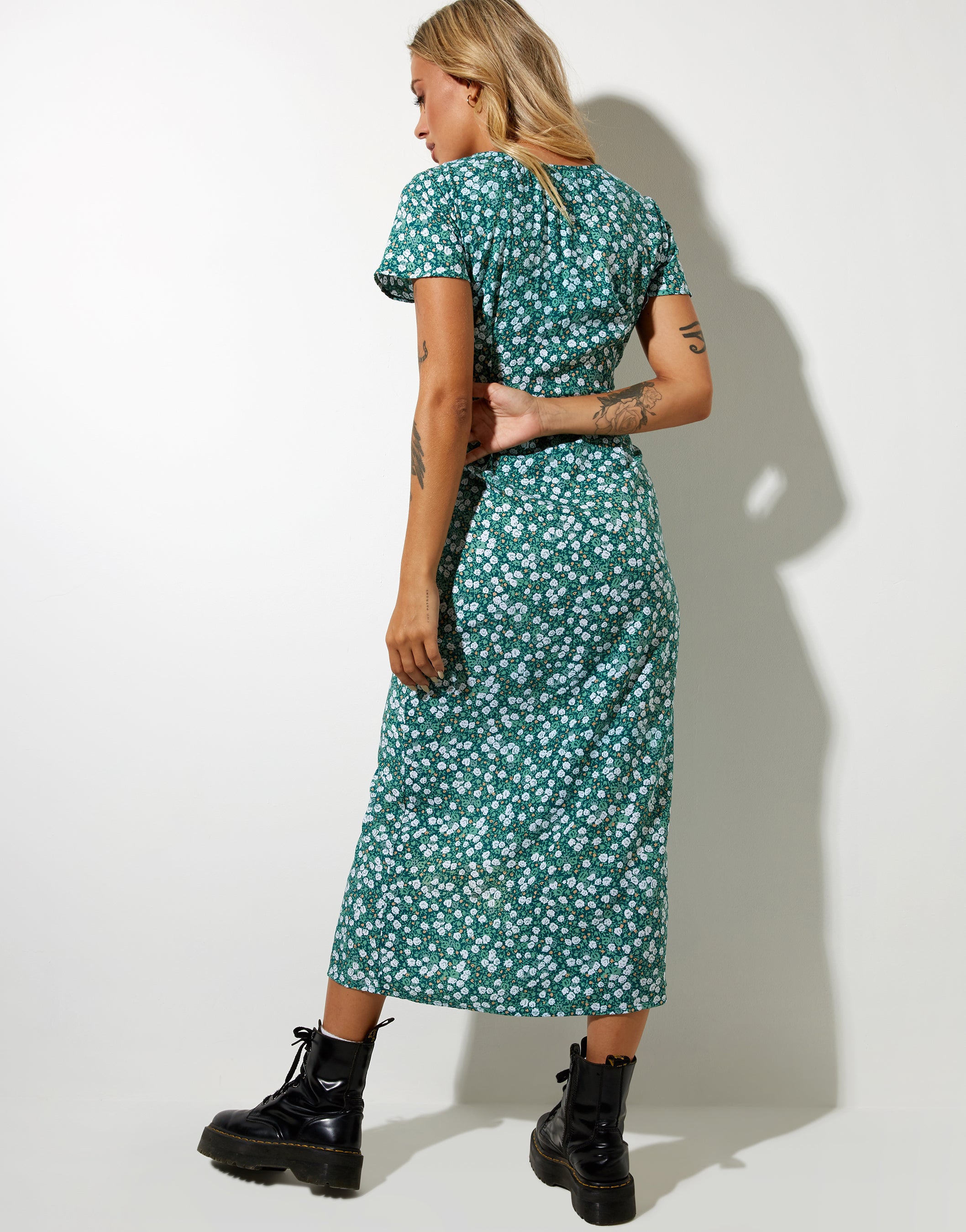 Short Sleeve Green Floral Midi Dress | Larin motelrocks.com Short Sleeve Green Floral Midi Dress | Larin motelrocks.com