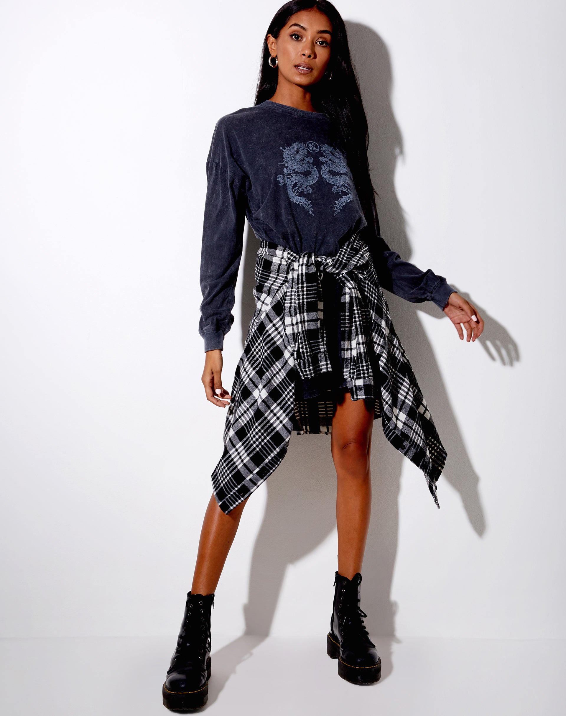 Image of Lotsun Sweatshirt in Black Wash Twin Dragon