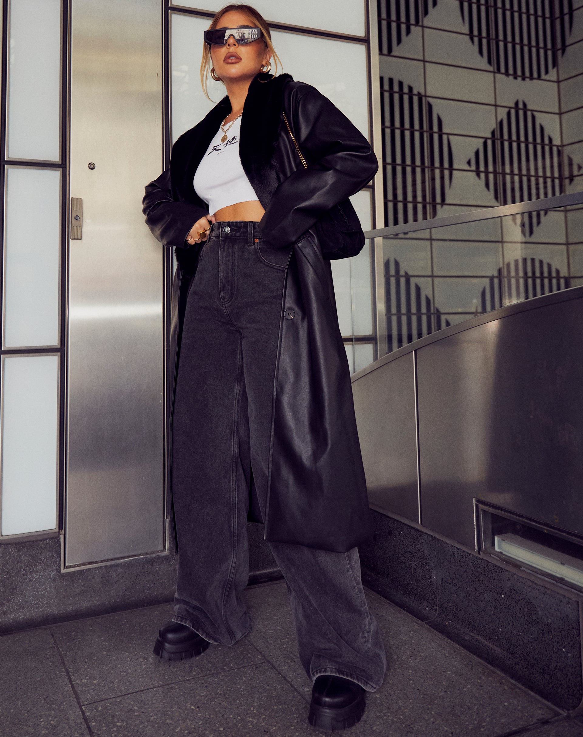 Image of Weaver Longline Coat in Pu Black