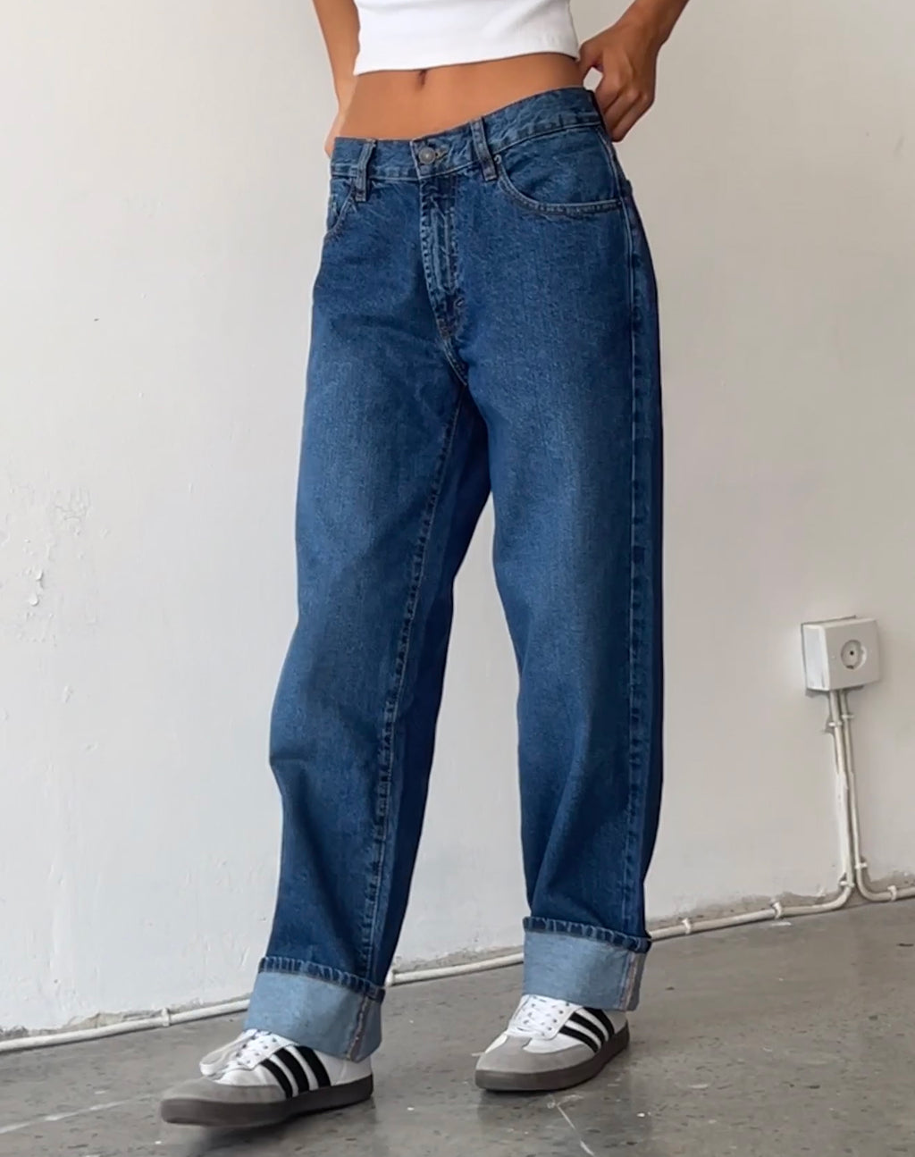Oversized Dad Low Rise Jeans in Mid Blue Used