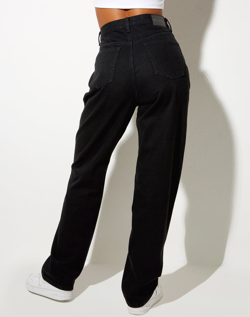 Pleated Jeans in Black Wash