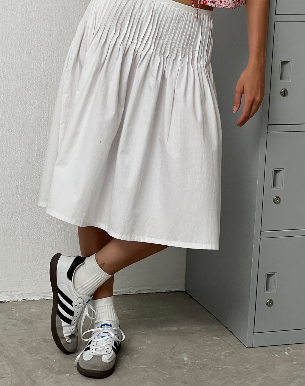 Asada Pleated Waist Midi Skirt in Poplin White