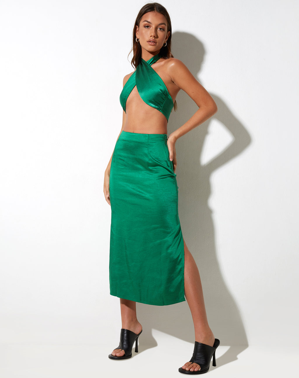 Tindra Midi Skirt in Satin Kelly Green