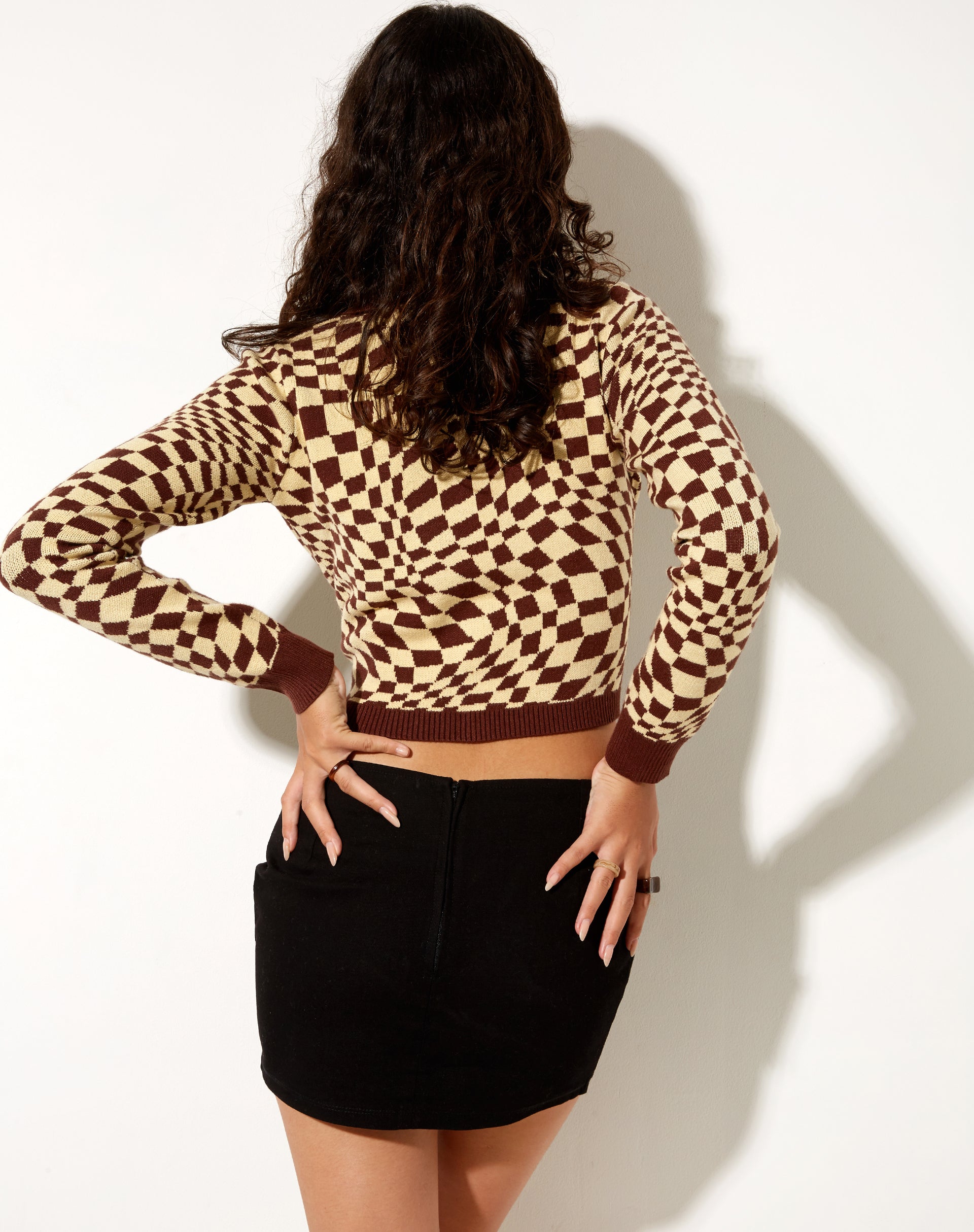 Image of Suho Cardi in Knit Square Flag Coffee Quartz