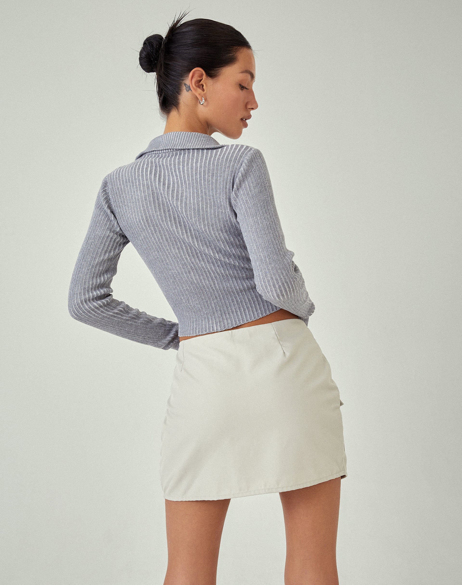 image of MOTEL X JACQUIE Tuzifa Cropped Jumper in Grey