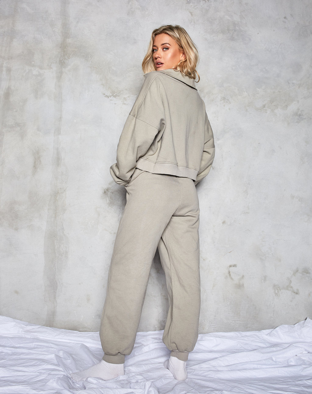 Zeck Jumper in London Fog Motel 1997 Embro